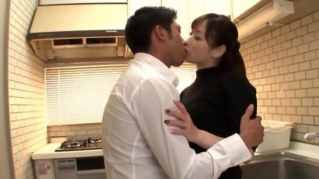 Japanese wife pleases hubby with sex when he returns home