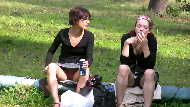 Two babes are spreading their legs