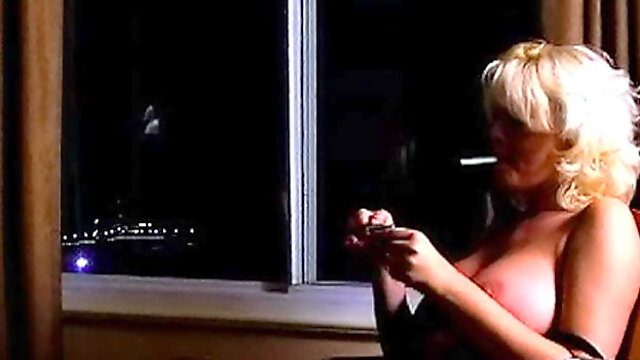 Blonde Smoking Solo