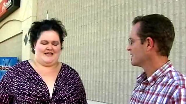 Huge mature BBW slut gets screwed by nerdy bloke