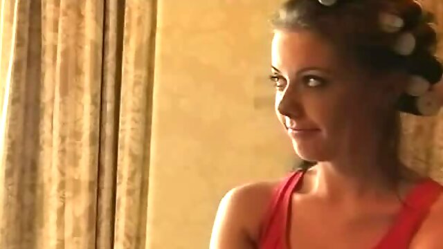 Flirty and heavy smoker is thinking about her bf