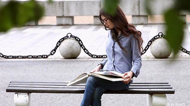 Foxy brunette Ariana Shaine opens her legs for nice fucking