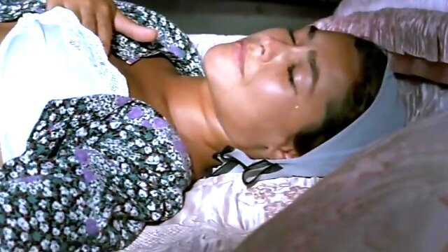 Hulya Avsar masturbates in bed