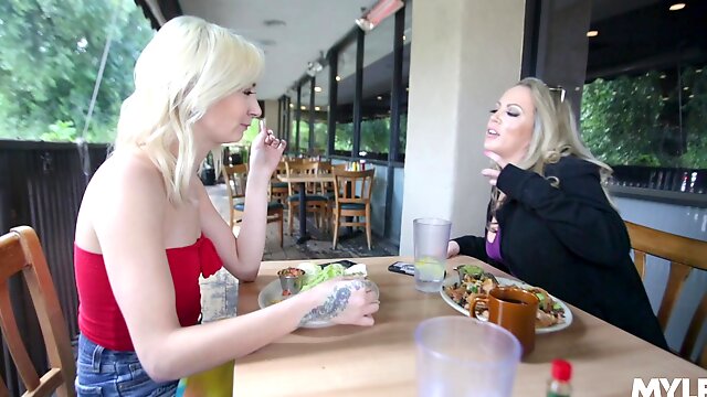 Chloe Temple admits to Carmen Valentina that she wants to taste her juices