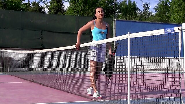 Tennis player Ana Rose got horny during the practice and masturbates