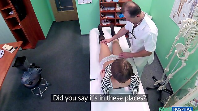 Hidden camera at the doctors office records skinny patient having sex