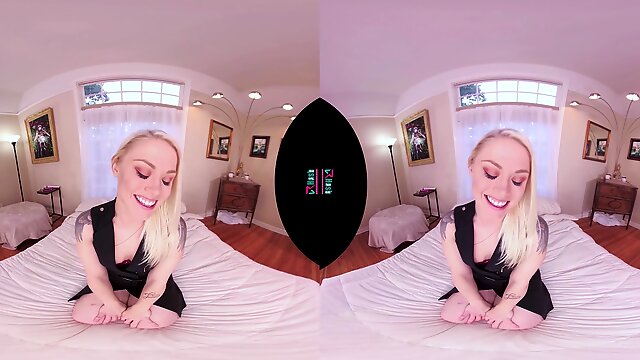 Ash Hollywood masturbates in POV VR