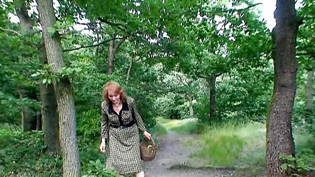 Fascinating matured granny giving big cock blowjob in the forest