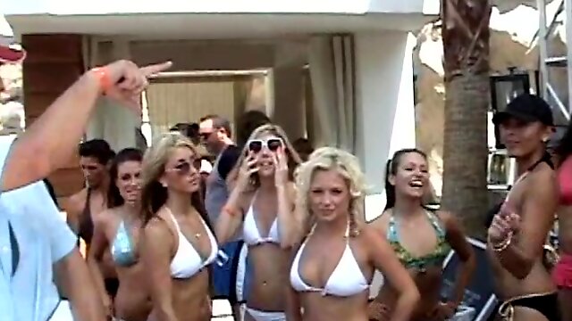 Stunning blondes in bikini know how to party in Las Vegas