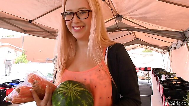 Very Bad Redhead Flashes Her Bald Pussy While Shopping in Public