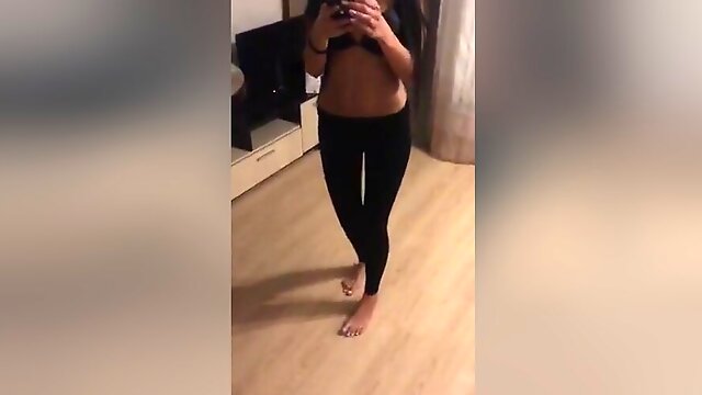 Horny Russian Girl Obedient On Periscope