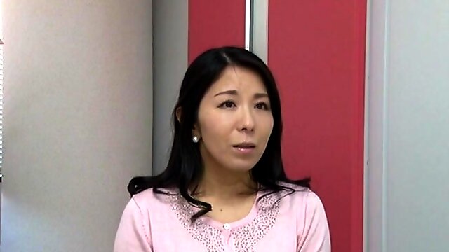 Mature Japanese babe moans while getting dicked - Kitami Yurie