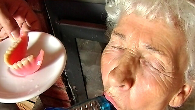 Hairy Granny Dildo, Oma, 80 Granny, 80 Years Old, German 80s