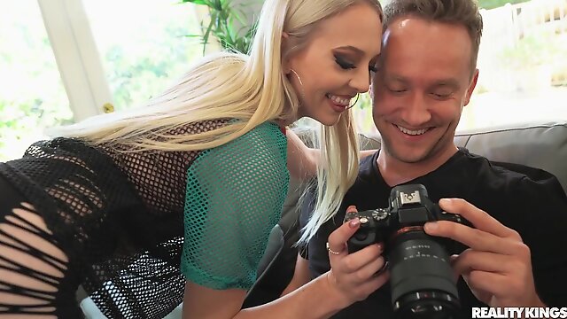 Lily Larimar fucks photographer Van Wylde