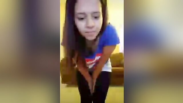 Brazilian Teen Dancing On Periscope