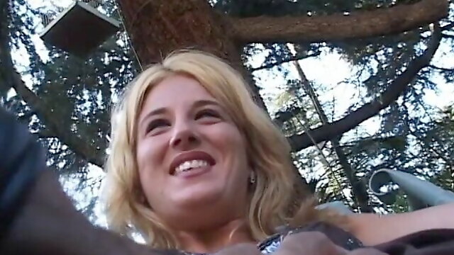 Bubbly blonde gets her asshole stretched by long white tool