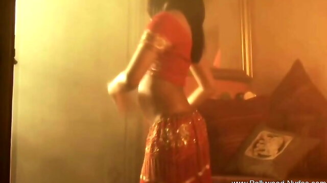 Beautiful Indian Dance To Arouse Dancing Experience