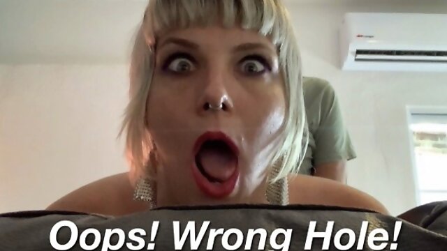 OOPS! WRONG HOLE! / Stuck Stepmom Gets UNEXPECTED ANAL FUCK 
