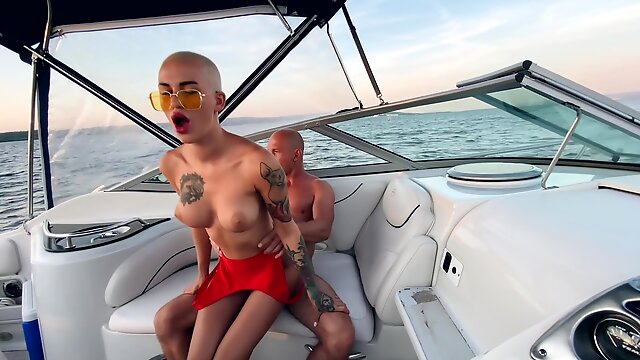 Good Fuck On The Boat Raw Video