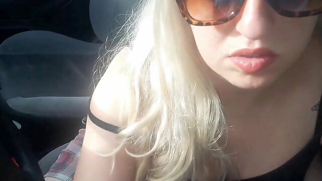 Blowjob in the car