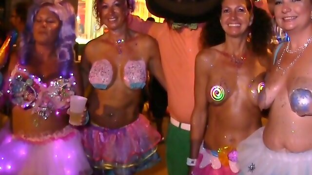 Last Day And Night Of Fantasy Fest 2018 From Key West Florida Hot Girl