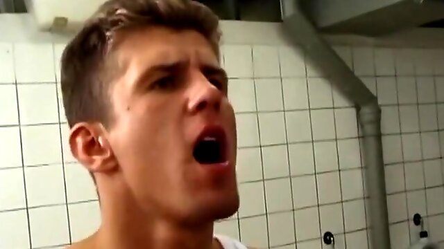 Muscular Lover Anally Pounds His Astonishing Boyfrie