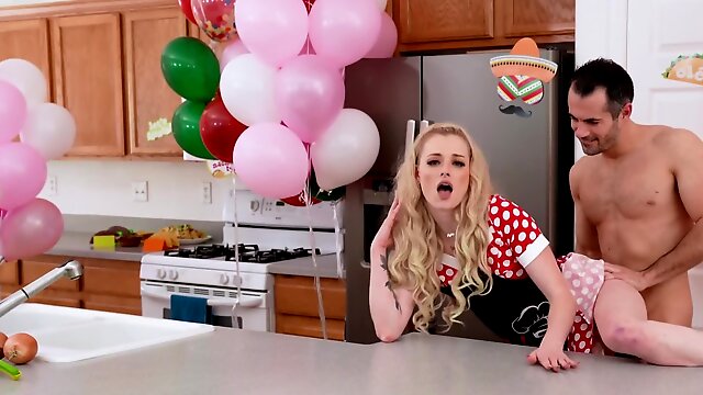 Brock Cooper and Hyley Winters are banging in the kitchen