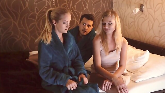 Lucy Heart, Sicilia & Andy Stone are having a steamy threesome sex