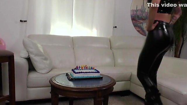 Mean Stepdaughter Pov - 1 January 2021