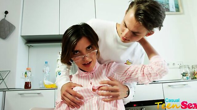 TEENY FACIAL IN A KITCHEN