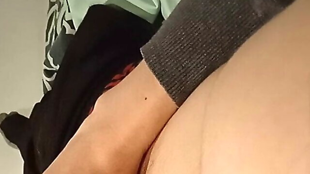 Sam Anslo masturbating in his room shoots a big load