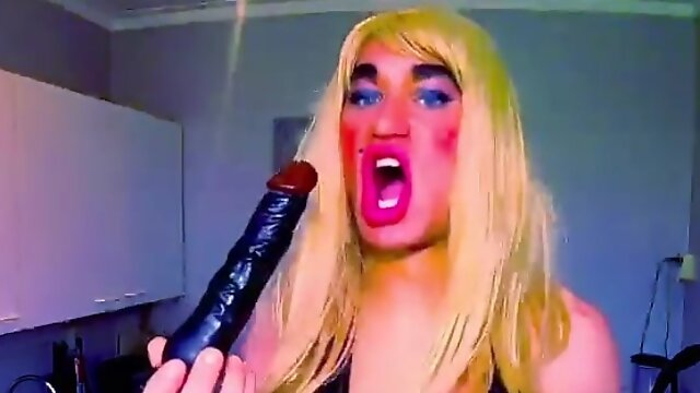 Mature Anal, Travestis, Latex