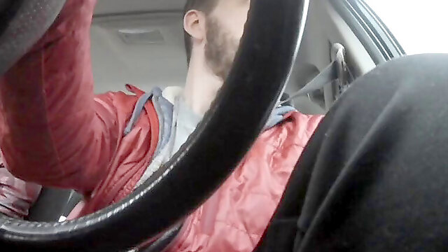 Mature prostitute deep throating dude off in car, second camera