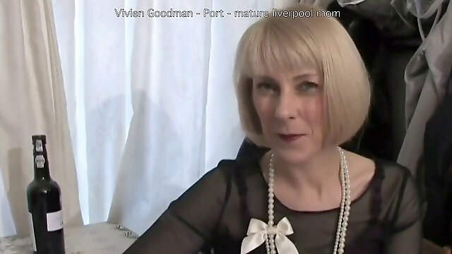 Vivien Goodman - Port - brit scouse mom Vivien Goodman. Liverpool