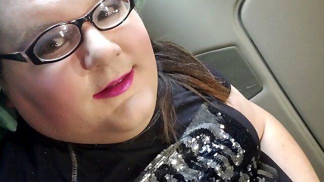 Sissy mega-bitch Mastrubates for master