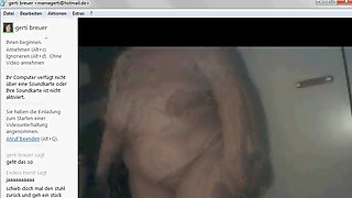 Gerti, geile Oma vor Webcam 01