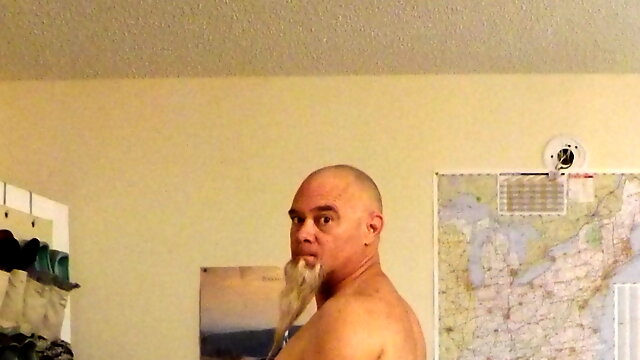 Pistol grip tripod selfie walk on the floorit needs abitmore