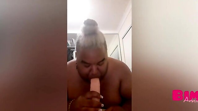 Silly TRANSSEXUAL Amirah having a faux-cock gargling sesh