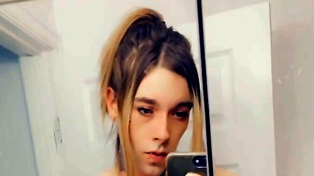 Ladyboy, Transsexual E Garota