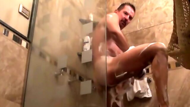 Big Soap Sponge Shower