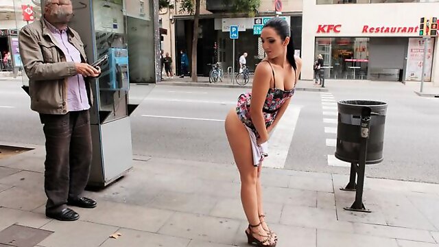 Cutie with nice big bottom Pamela Sanchez jumps on a long penis