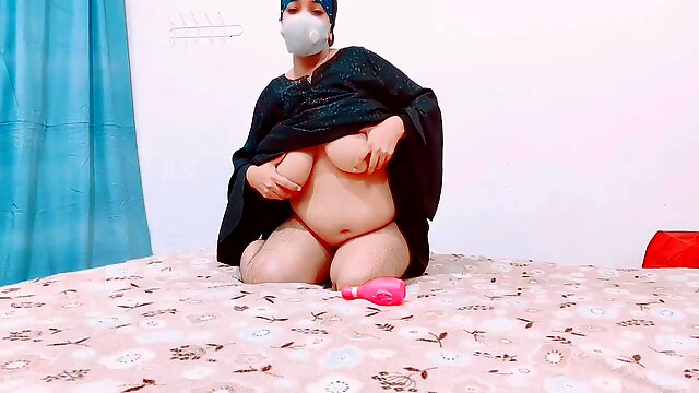 Muslim Big Ass Babe In Niqab Sex With Toy In Doggystyles