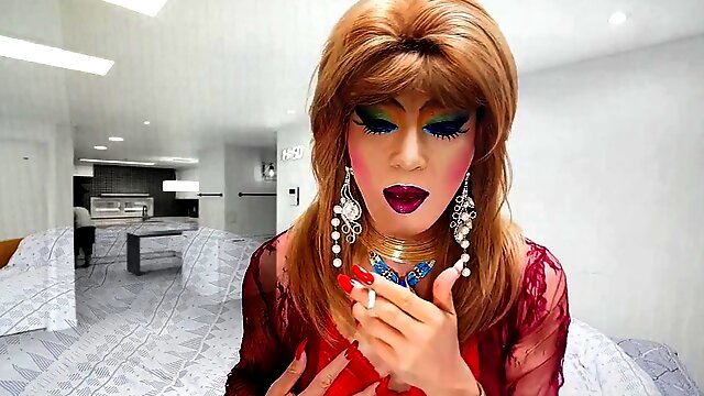 SISSY NICLO - SHEMALE - TRANSGENDER - HOT MAKEUP GILF TRANNY