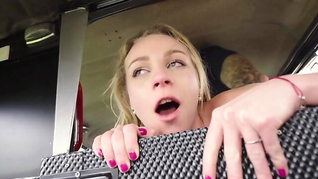 Cabbie screwed cheating blondie Angel Emily