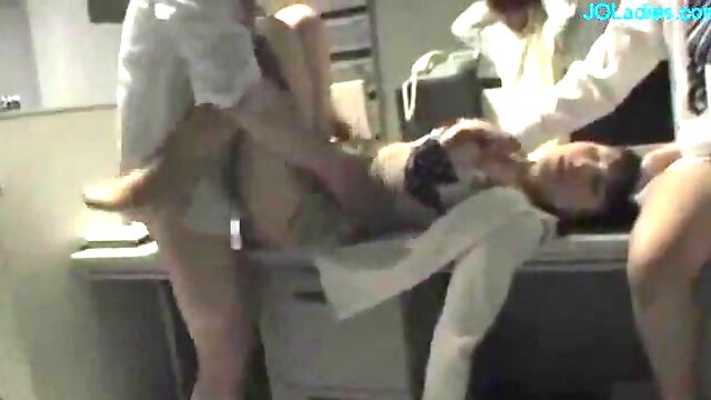 Unconscious Office Lady Sucking Cocks Fucked Getting Creampie On The Desk In The Office