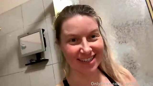 Anikka Albrite - Join me in my shower right now LIVE