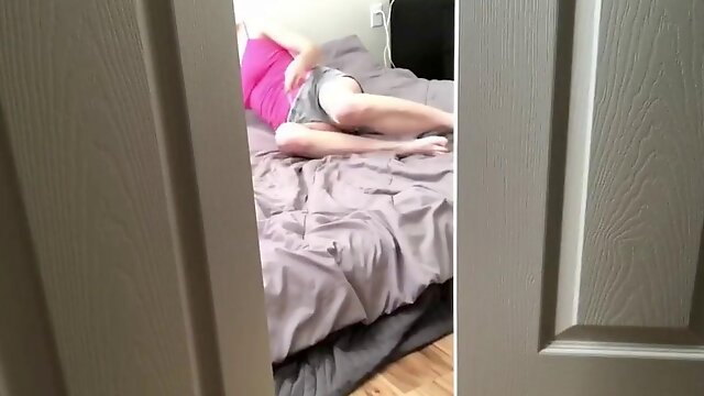 Toying Stepmom wide open legs