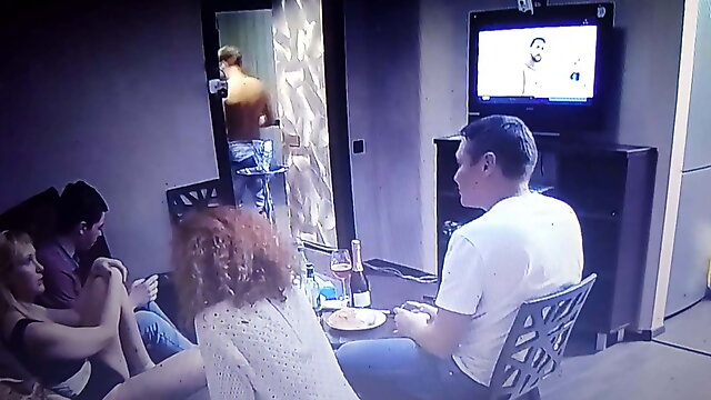 Party at home with several couples .. (Spy-Video)..