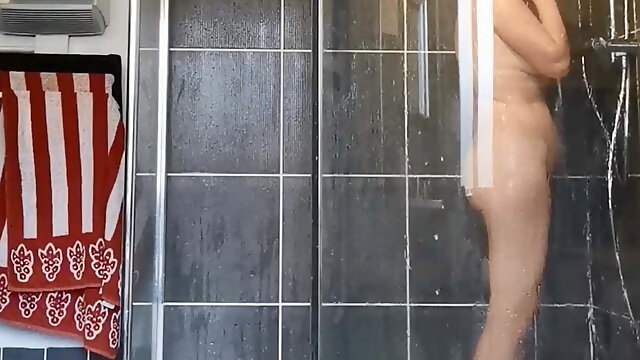 Spying on my wife in the shower 1 homemade