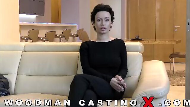 2 Mężczyzn I 1 Kobieta, Casting, Rosjanki